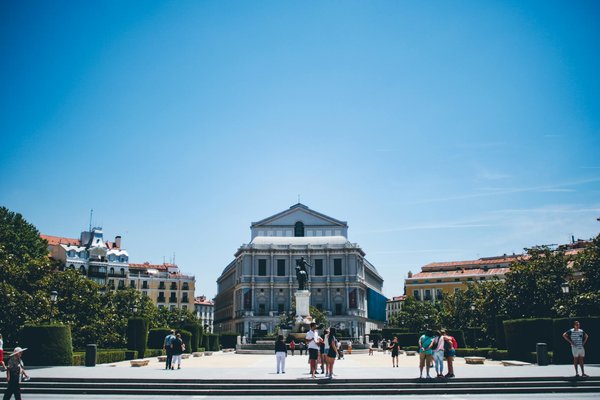 Planifiez des vacances inoubliables en bord de mer : les essentiels à emporter absolument !