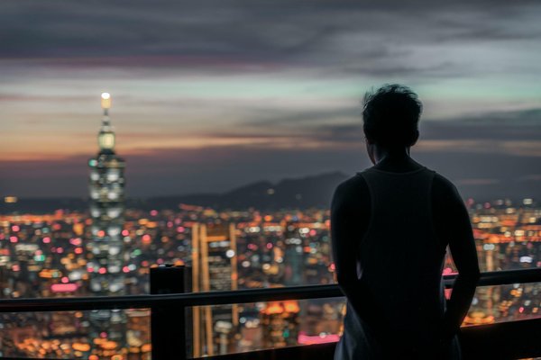 Comment le tourisme virtuel modifie-t-il nos habitudes de voyage ?